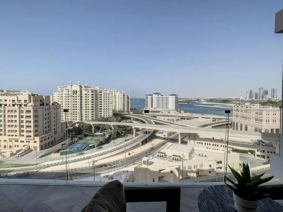 Five Palm Residence - Elegant Home Dubai 0*,  United Arab Emirates