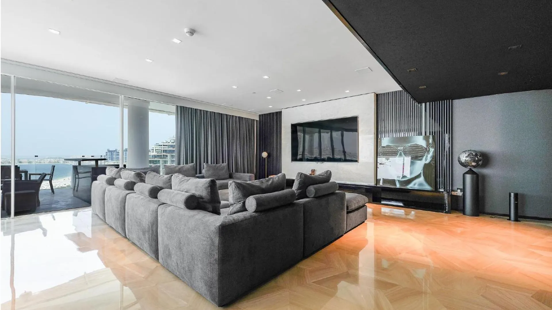Five Palm Residence - Elegant Home Dubai 0*,  United Arab Emirates