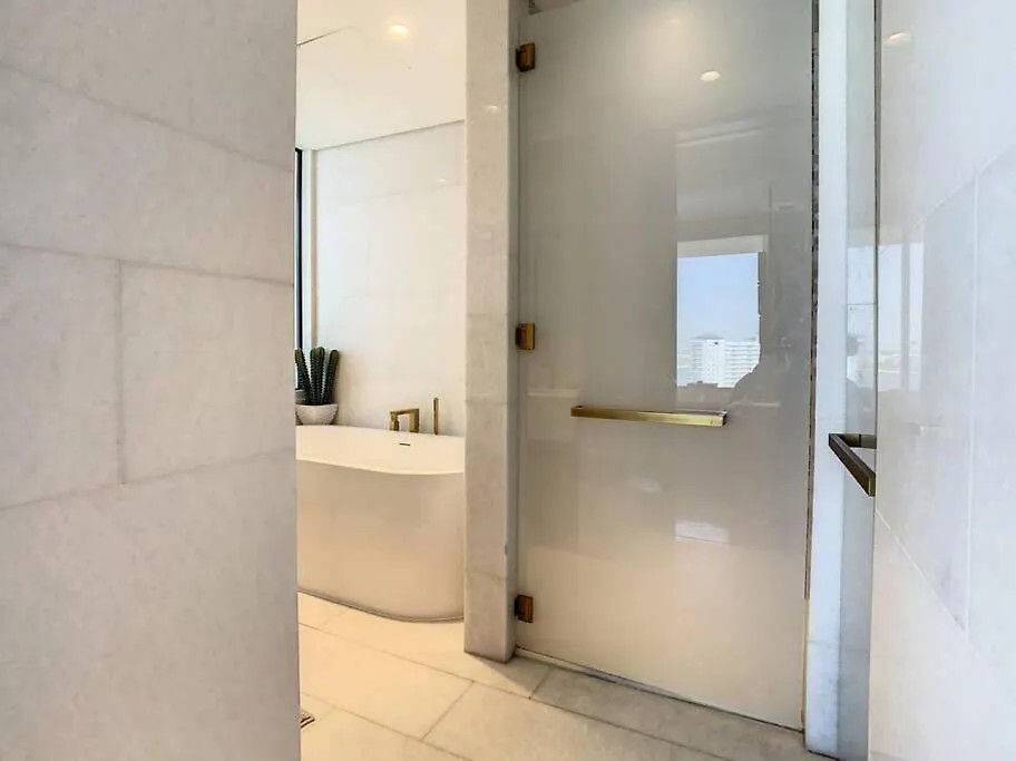 Five Palm Residence - Elegant Home Dubai Apartment