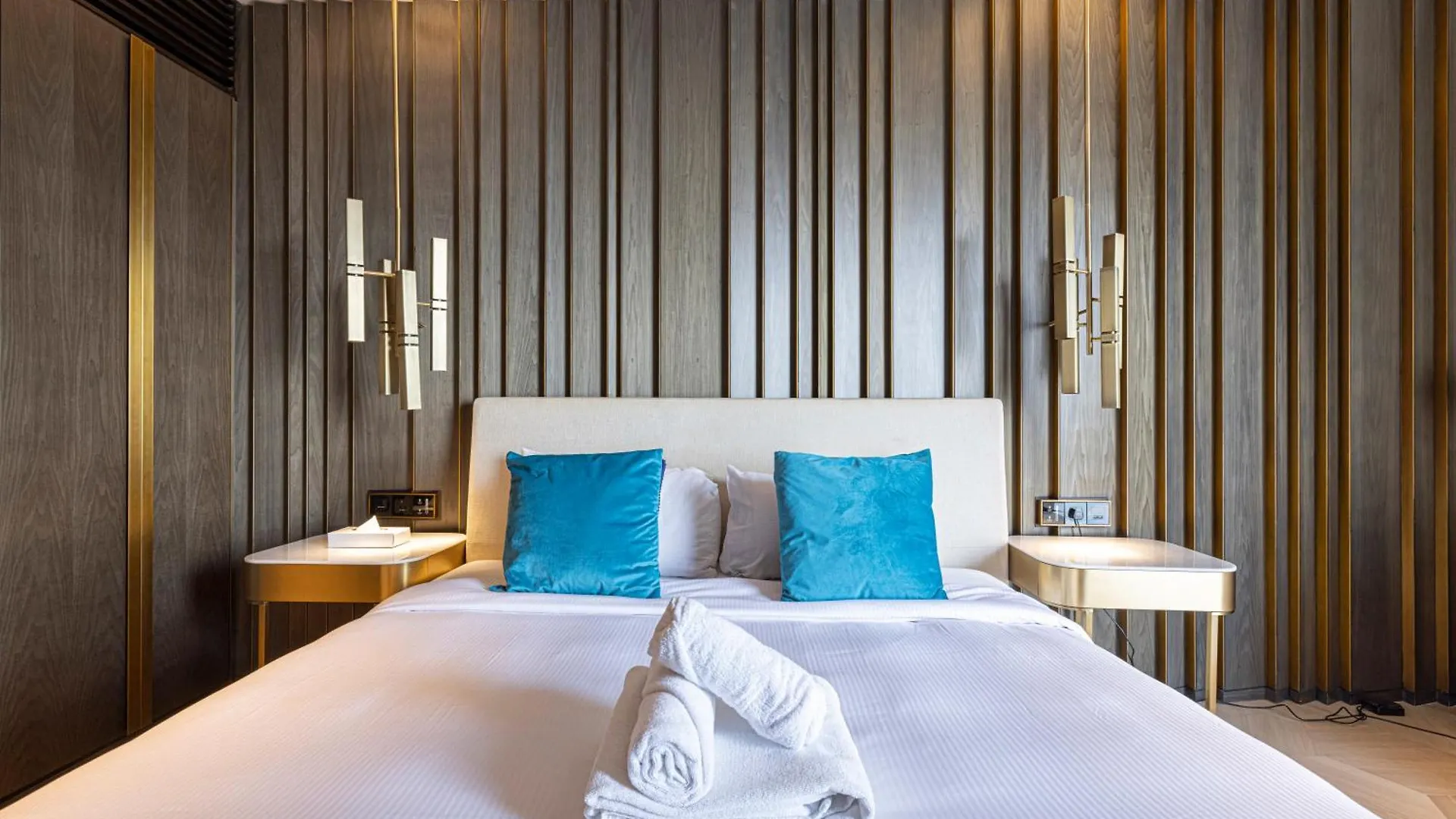 Five Palm Residence - Elegant Home Dubai 0*,  United Arab Emirates