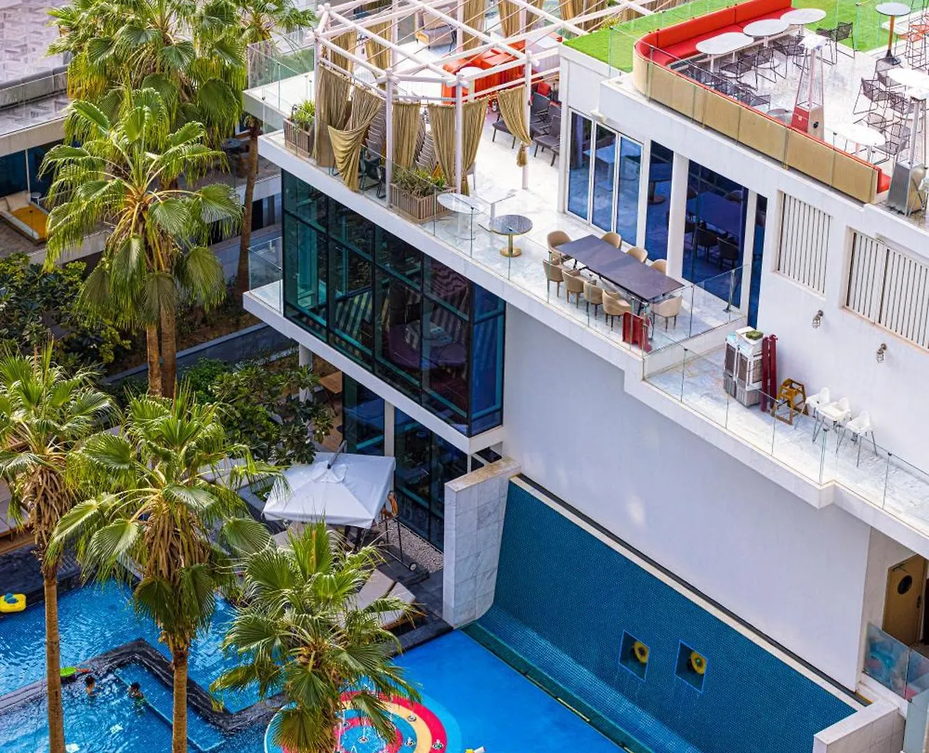 Five Palm Residence - Elegant Home Dubai 0*,  United Arab Emirates