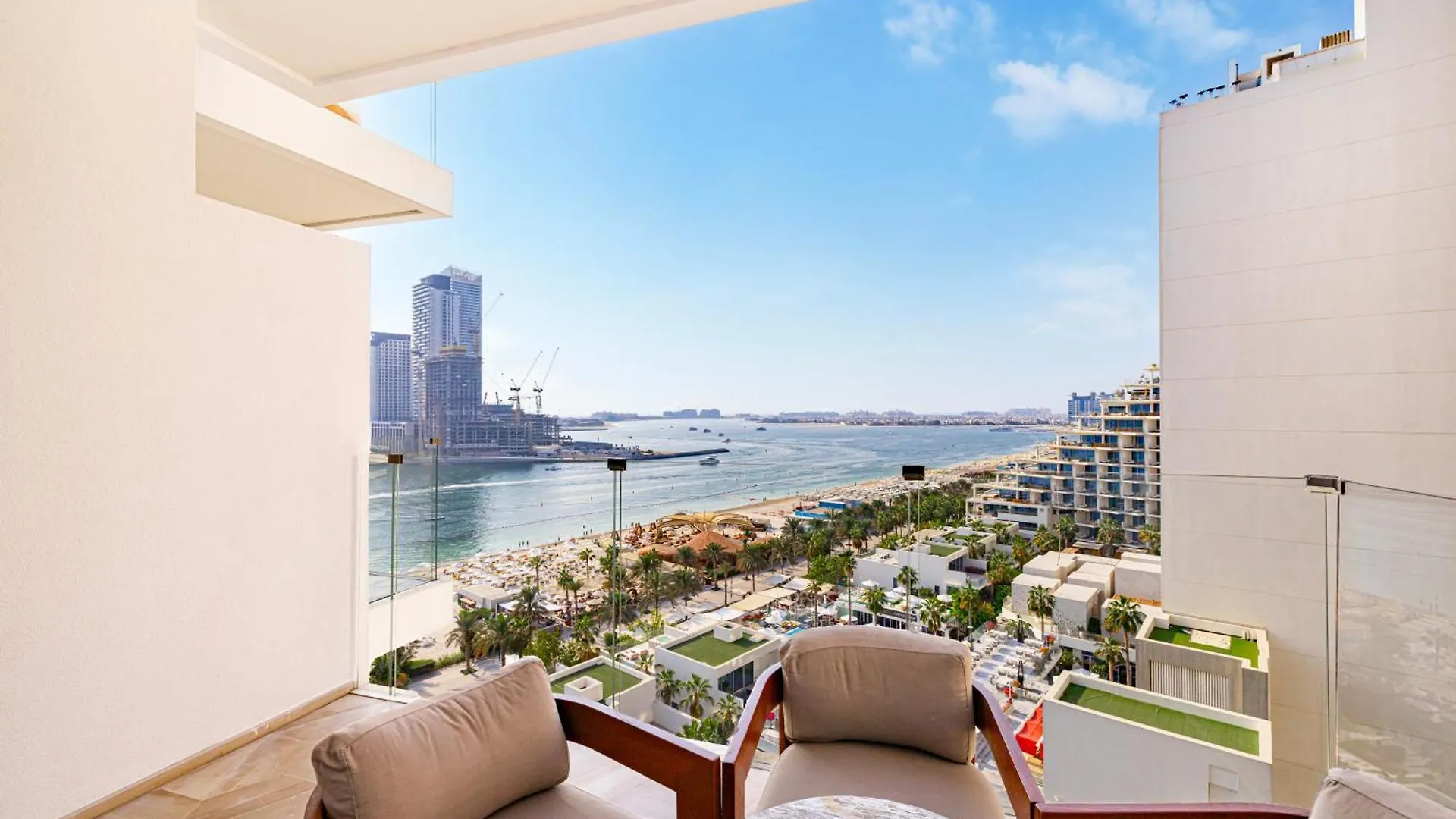 Five Palm Residence - Elegant Home Dubai 0*,  United Arab Emirates
