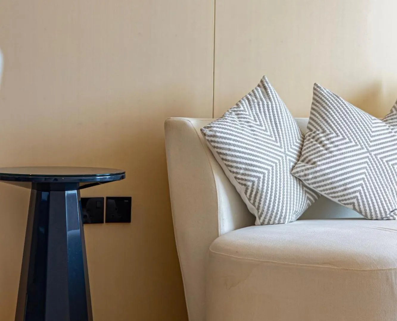 Five Palm Residence - Elegant Home Dubai Apartment
